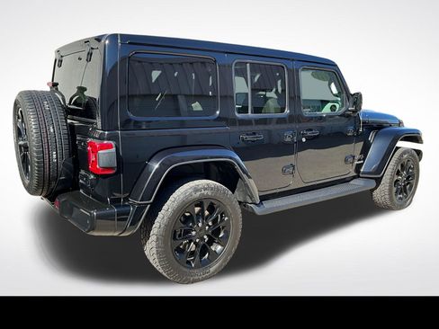 Used 2021 Jeep Wrangler Unlimited Sahara AWD/4WD image 21