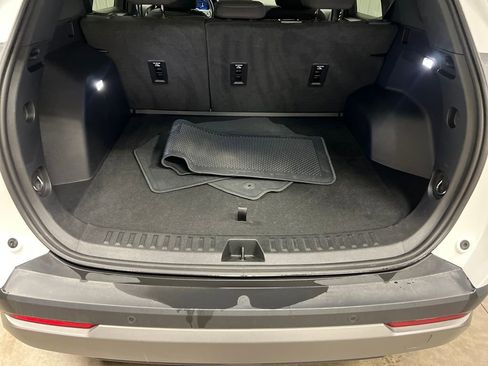 Certified 2025 Chevrolet Equinox LT w/ Safety and Technology Package AWD/4WD image 12
