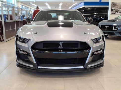Used 2022 Ford Mustang Shelby GT500 w/ Technology Package image 2