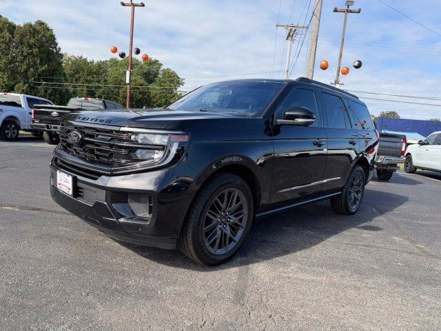 Used 2025 Ford Expedition Platinum w/ Stealth Performance Package AWD/4WD image 19