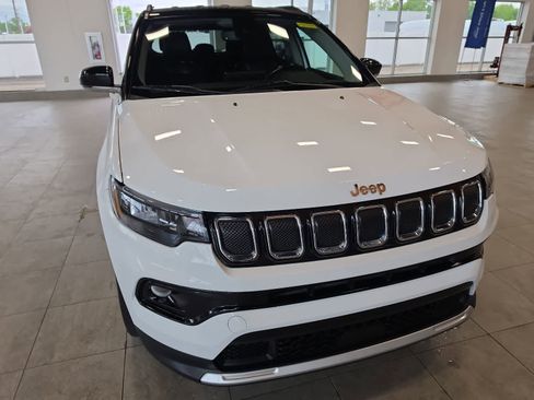 Used 2022 Jeep Compass Limited AWD/4WD image 4