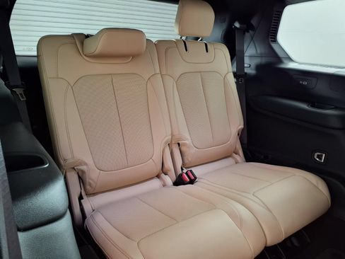 Used 2024 Jeep Grand Cherokee L Limited w/ Luxury Tech Group II AWD/4WD image 13