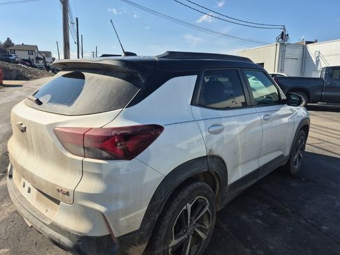 Used 2022 Chevrolet TrailBlazer RS w/ Sun and Liftgate Package image 8