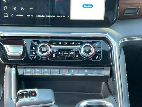 Used 2025 GMC Sierra 1500 Denali Ultimate image 23