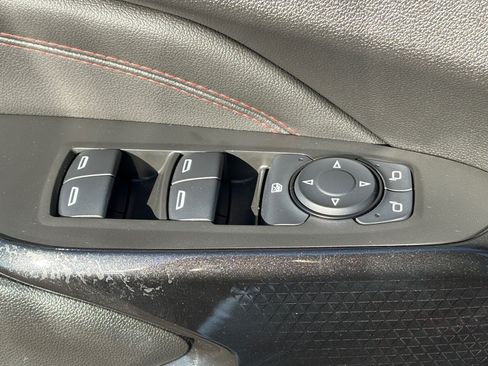 Used 2024 Chevrolet Trax RS FWD image 15