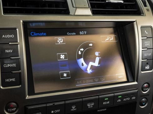 Used 2017 Lexus GX 460 image 30