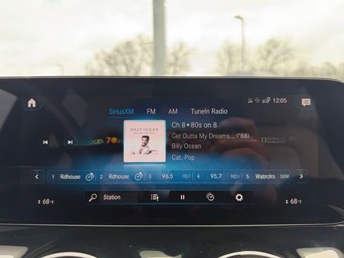 Used 2023 Mercedes-Benz GLA 250 4MATIC image 19