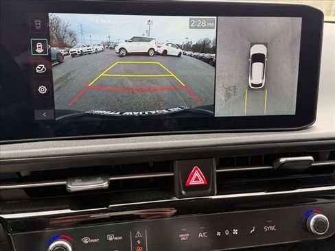 New 2025 Kia EV6 Light w/ Light LR Technology Package image 24