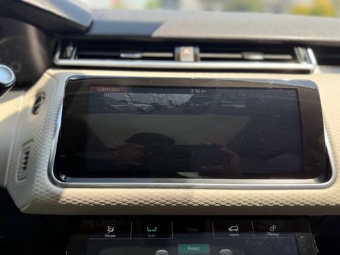 Used 2019 Land Rover Range Rover Velar S AWD/4WD image 20