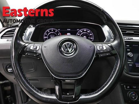 Used 2019 Volkswagen Tiguan SEL Premium AWD/4WD image 10