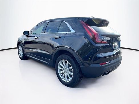 Used 2019 Cadillac XT4 Luxury w/ Cold Weather Package image 5