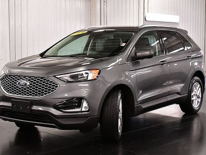 Used 2024 Ford Edge SEL w/ Convenience Package