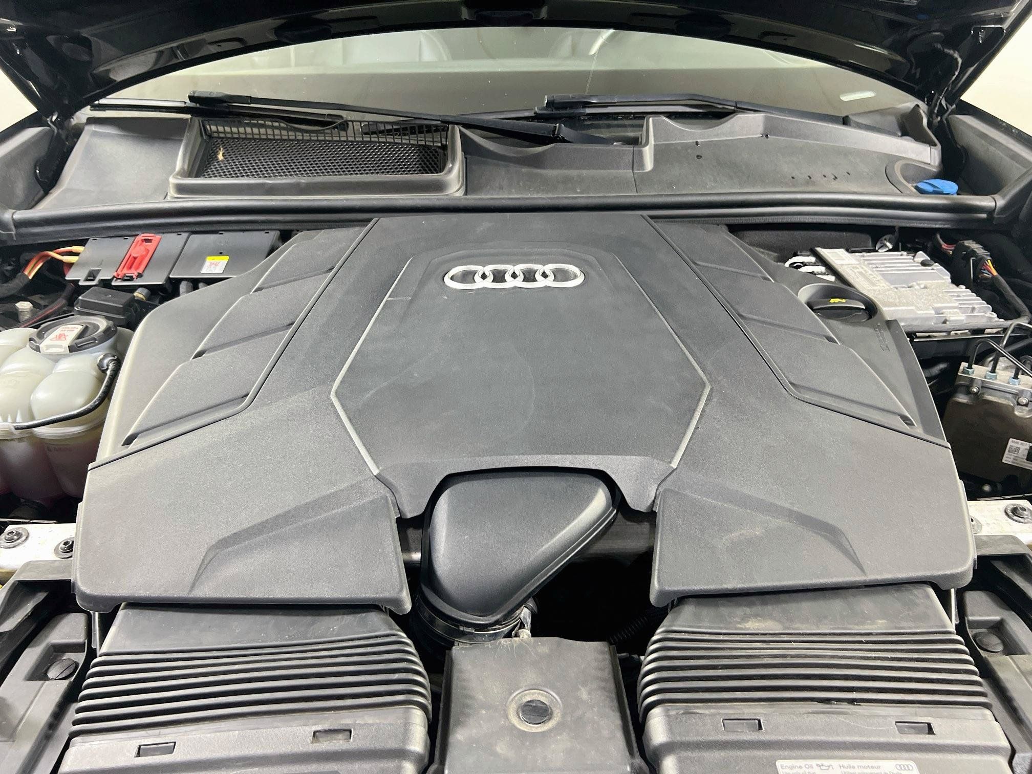 Used 2021 Audi Q8 Premium Plus w/ Premium Plus Package AWD/4WD image 31