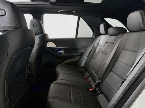 Certified 2025 Mercedes-Benz GLE 450 4MATIC w/ AMG Line Exterior image 8