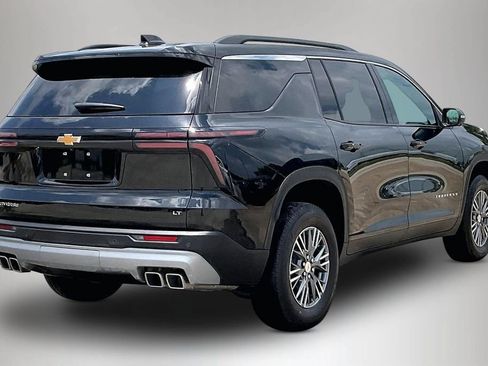 Used 2024 Chevrolet Traverse LT FWD image 5