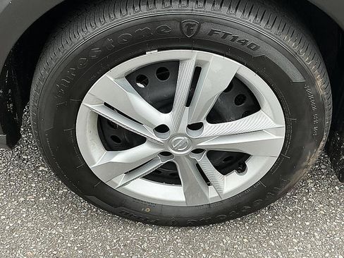 Certified 2025 Nissan Kicks Play S FWD image 9