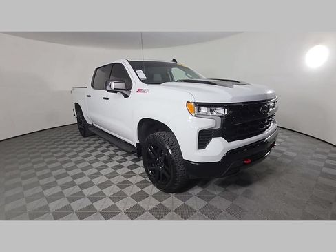 Used 2024 Chevrolet Silverado 1500 LT Trail Boss w/ LT Trail Boss Premium Package AWD/4WD image 57