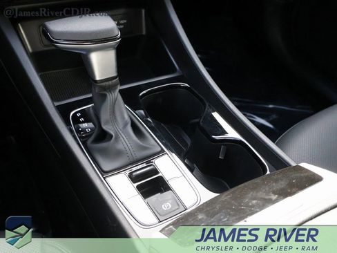 Used 2025 Hyundai Santa Cruz SEL image 37