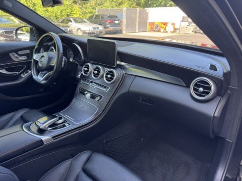 Used 2015 Mercedes-Benz C 400 4MATIC image 39