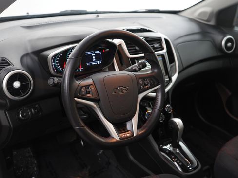 Used 2019 Chevrolet Sonic LT w/ Convenience Package image 19