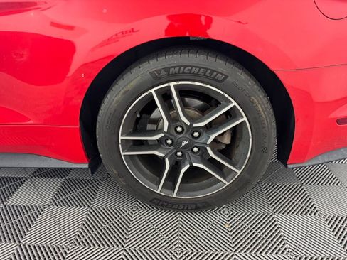 Used 2018 Ford Mustang Premium RWD image 13