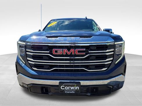 Used 2023 GMC Sierra 1500 SLT w/ SLT Convenience Package AWD/4WD image 4