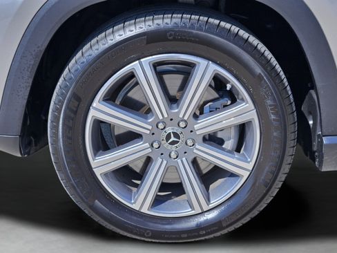 Used 2021 Mercedes-Benz GLS 450 4MATIC image 32