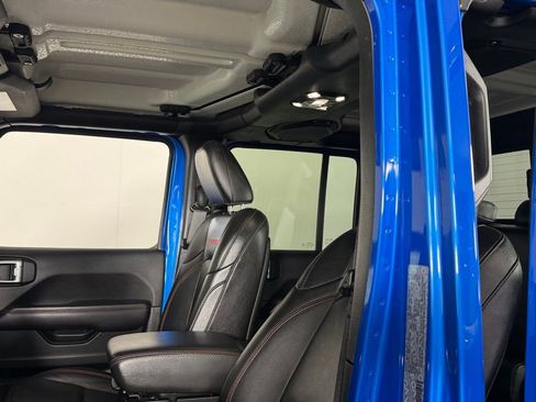 Used 2021 Jeep Gladiator Rubicon image 19