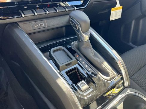 New 2026 GMC Canyon Elevation w/ LPO, Black Badging Package image 21