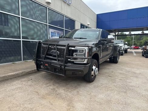 Used 2024 Ford F350 King Ranch w/ Chrome Package image 4
