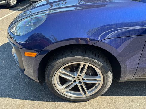 Used 2023 Porsche Macan Turbo AWD/4WD image 9