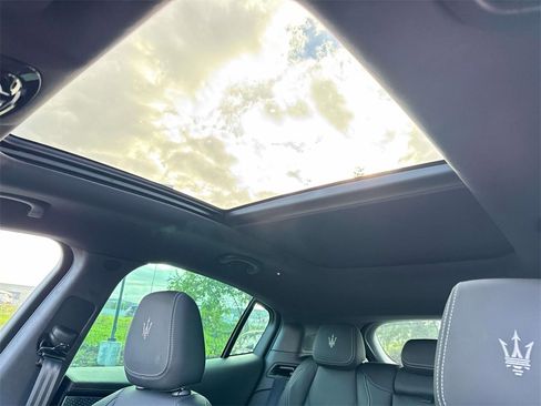 New 2025 Maserati Grecale Modena image 9