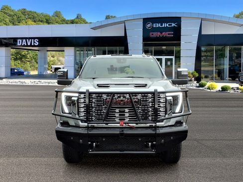 Used 2024 GMC Sierra 3500 Denali AWD/4WD image 2