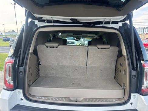 Used 2017 GMC Yukon SLT w/ Premium Edition RWD image 25