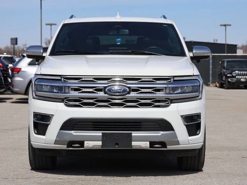 Used 2023 Ford Expedition Platinum image 2