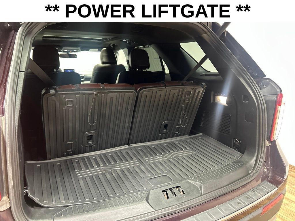 Used 2022 Ford Explorer Platinum w/ Equipment Group 601A AWD/4WD image 20
