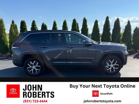 Used 2025 Jeep Grand Cherokee Limited RWD image 1