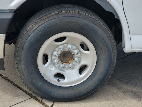 New 2025 Chevrolet Express 3500 w/ Power Convenience Package image 8