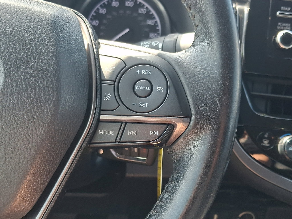Used 2022 Toyota Camry SE FWD image 21