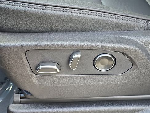 New 2026 GMC Yukon Denali image 5