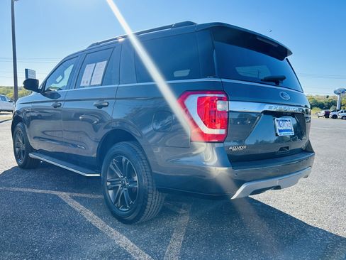 Used 2019 Ford Expedition XLT w/ Equipment Group 202A image 6
