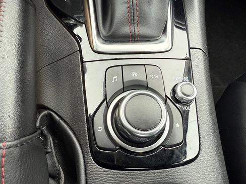 Used 2014 MAZDA MAZDA3 s Touring image 26