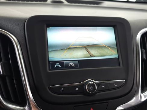 Used 2018 Chevrolet Equinox LT FWD image 22