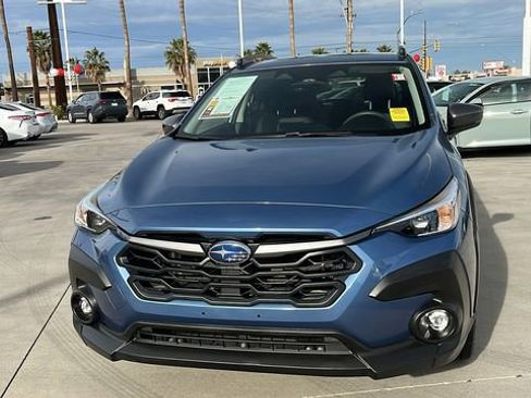 Used 2024 Subaru Crosstrek 2.0i Premium w/ Popular Package #4 image 2