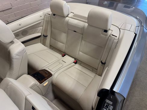 Used 2008 BMW 335i Convertible image 28