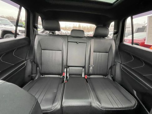 Used 2022 Volkswagen Tiguan SE R-Line image 14