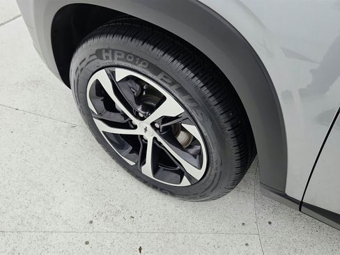 Used 2024 Chevrolet Trax RS FWD image 25