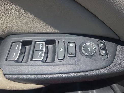 Used 2019 Honda Accord LX image 17