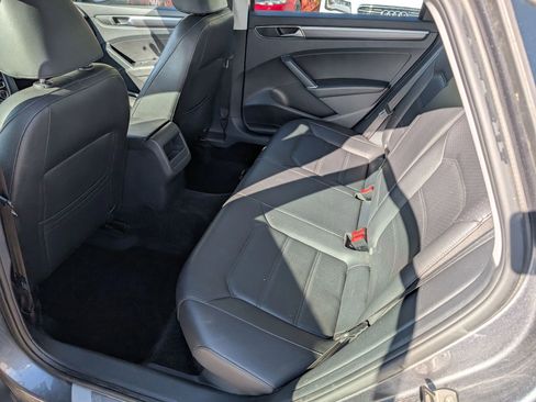 Used 2018 Volkswagen Passat 2.0T S image 15