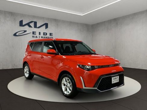 Used 2025 Kia Soul LX w/ LX Technology Package image 1